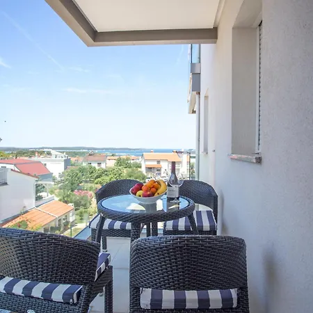 Apartahotel Adrion