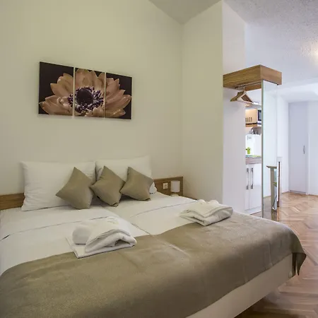 Lägenhetshotell Adrion Pula