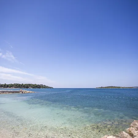 מלון דירות Adrion פולה