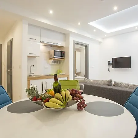 Adrion Aparthotel 4*