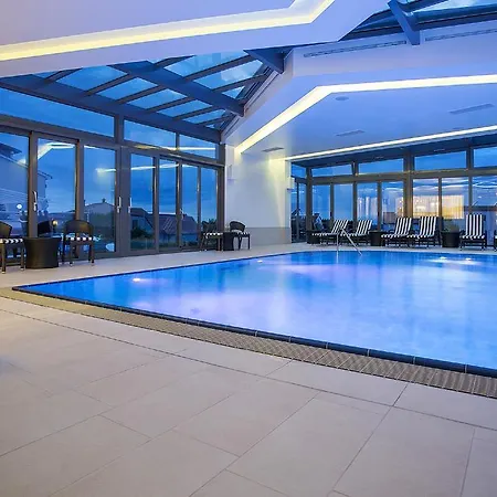 Adrion Lägenhetshotell Pula