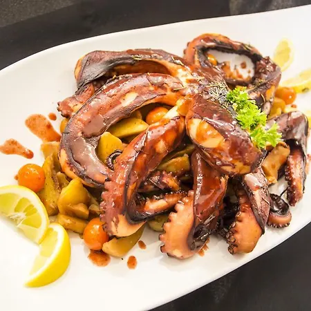 Adrion Lägenhetshotell 4*