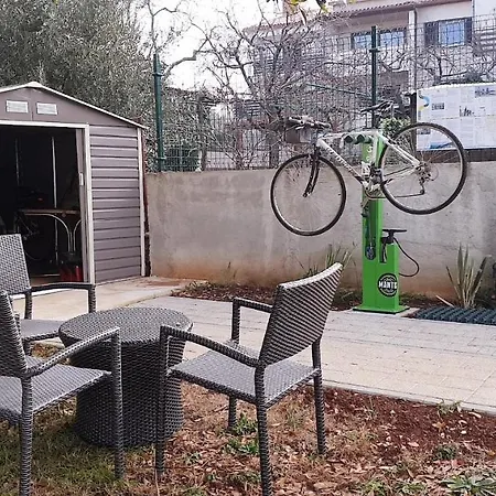 Adrion Lägenhetshotell 4*