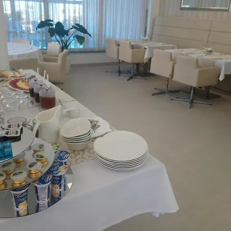 阿德里翁公寓式酒店