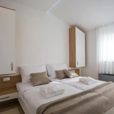 Adrion Apartmanhotel