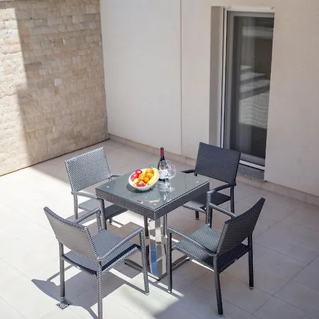 Adrion Apartmanhotel