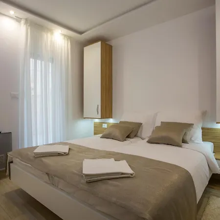 Adrion Apartmanhotel 4*