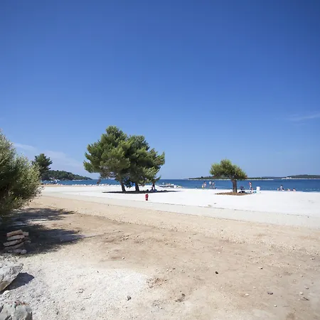 Adrion Apartmanhotel