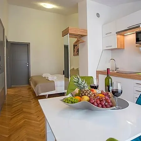 Adrion Aparthotel