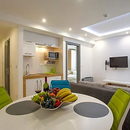 Aparthotel Adrion