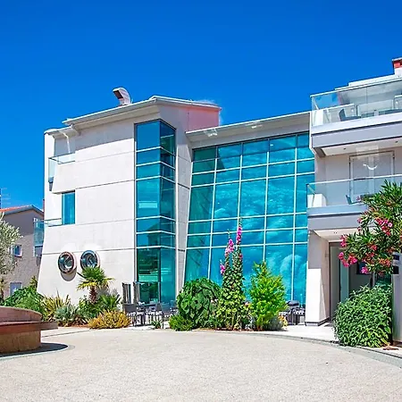 Adrion Hotel apartamentowy 4*