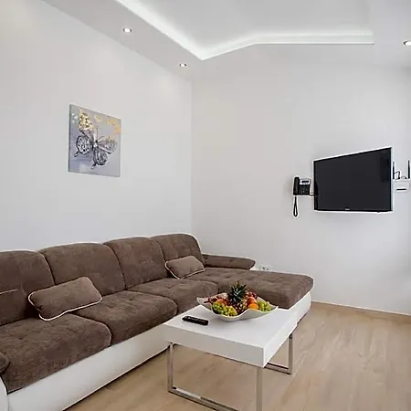 شقة فندقية Adrion 4*