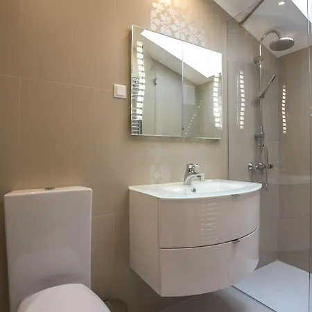 Adrion Hotel apartamentowy 4*
