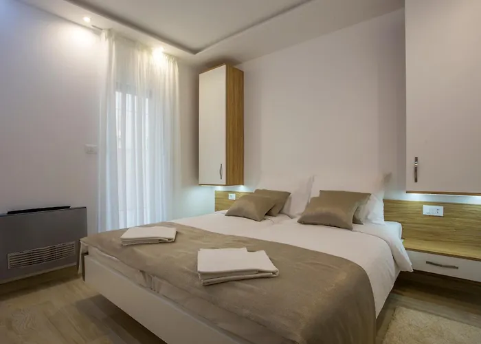 Adrion Apart Otel 4*