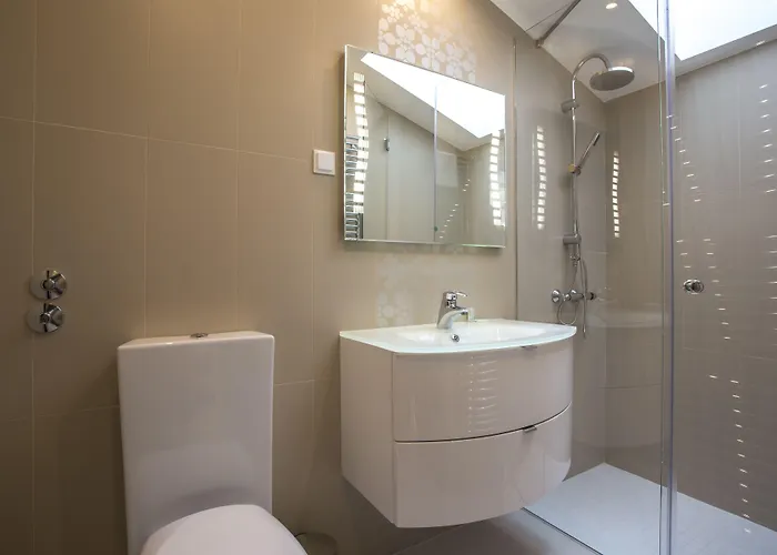 Adrion Apart Otel 4*