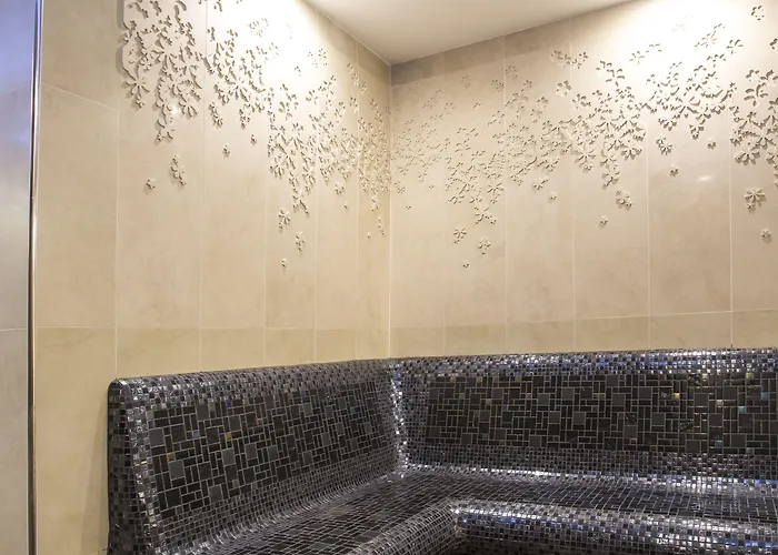 Adrion Apart Otel 4*