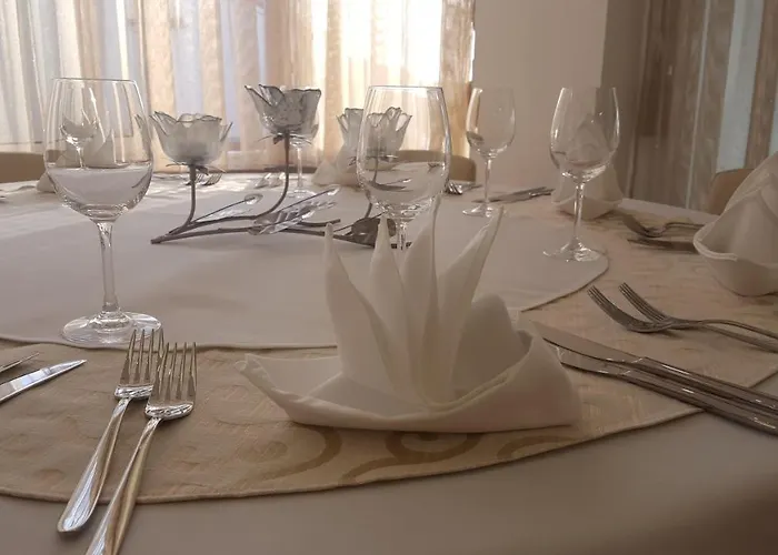 Adrion מלון דירות 4*