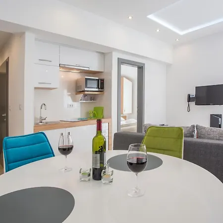 Aparthotel Adrion 4*