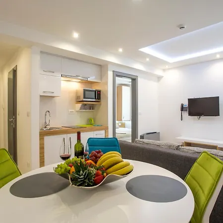 Aparthotel Adrion